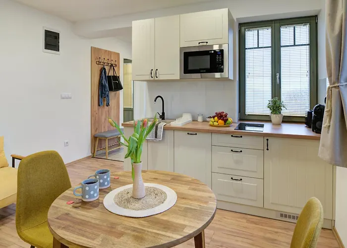 Rozmaring Vendeghaz 3* زالاجيرسيج