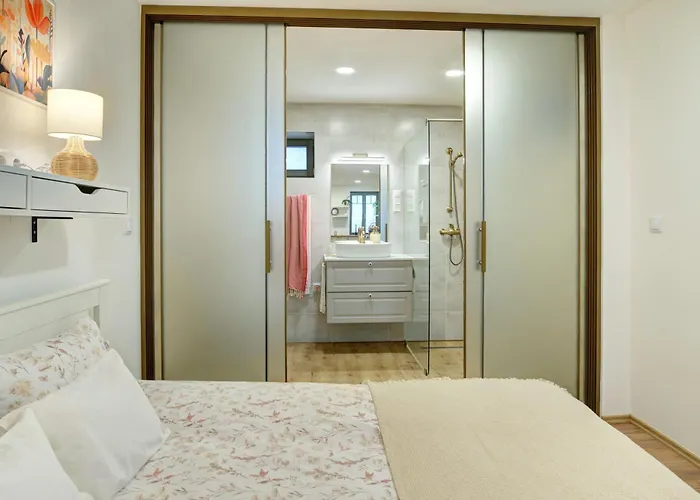 Rozmaring Vendeghaz 3*