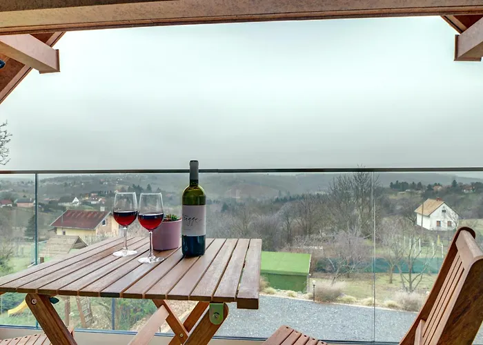 Rozmaring Vendeghaz בית הארחה 3*